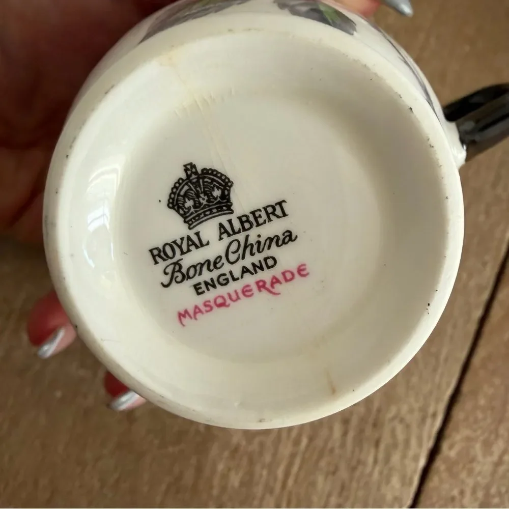 Royal Albert Bone China England Masquerade Vintage50’s Cup Saucer Plates Set